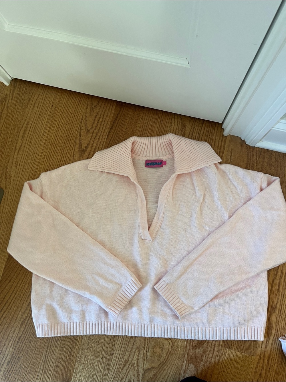 Edikted Pale Pink V-Neck Collared Women’s Sweater